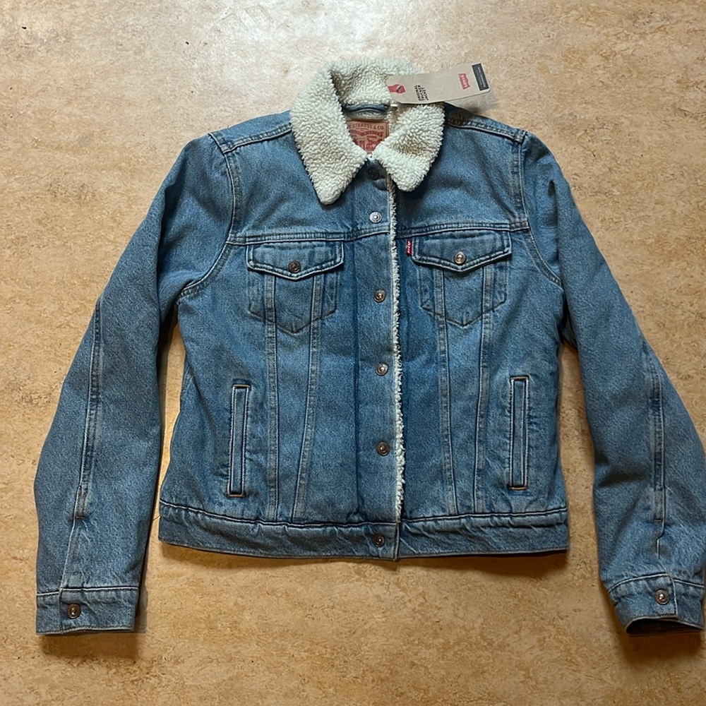 NEW Women’s LEVI’S Denim Trucker Fleece Lined Jacket Medium